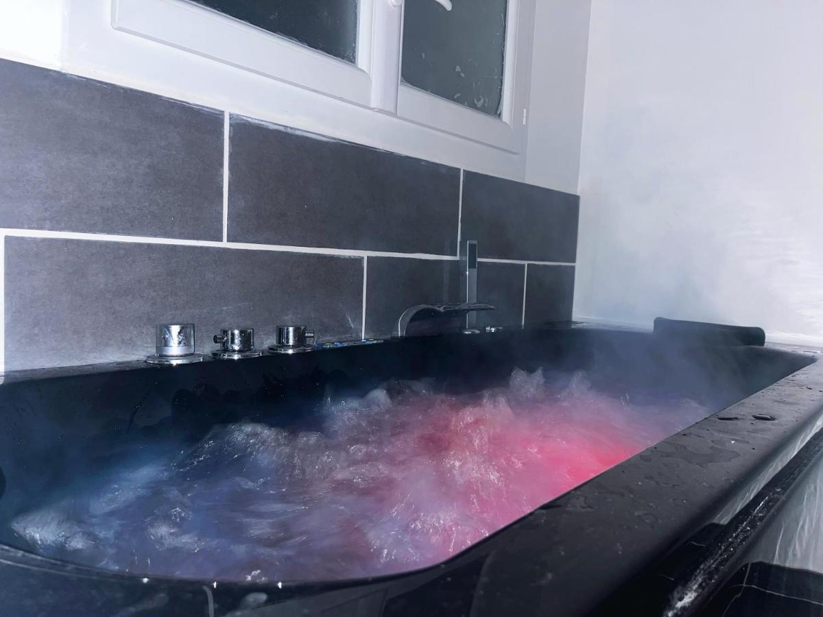 L'Oranger - Magnifique Studio Independant Sur Mougins Avec Jacuzzi Prive - Parking - Climatisation Buitenkant foto